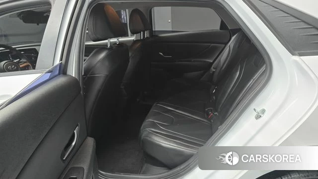 Hyundai Avante Hybrid (CN7) 2022 Белый из Кореи, фото 2