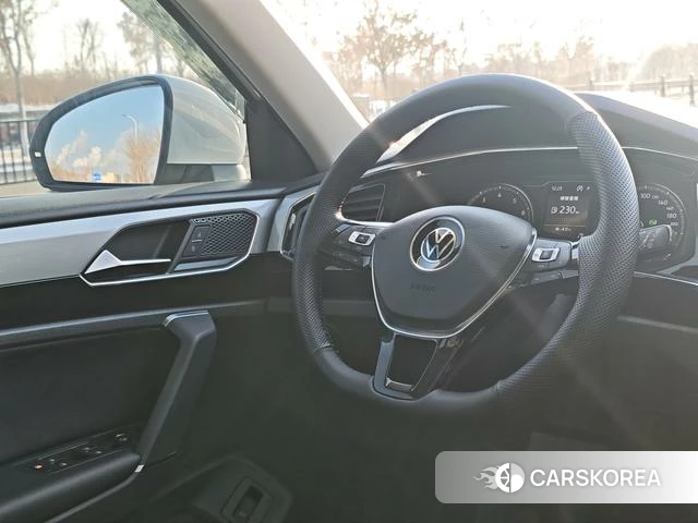Volkswagen Tanyue 2022 Белый из Китая, фото 2