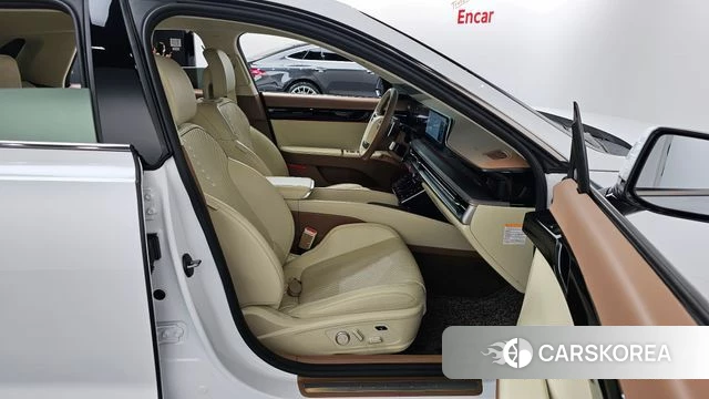 Hyundai Grandeur Hybrid (GN7) 2024 Белый из Кореи, фото 2