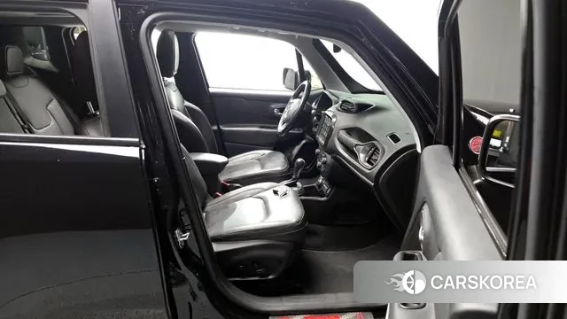 Jeep Renegade 2018 Черный из Кореи, фото 2