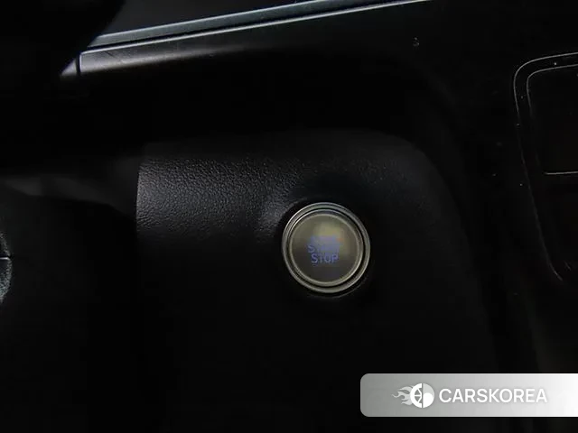 Hyundai Staria 2022 Желтый из Кореи, фото 2