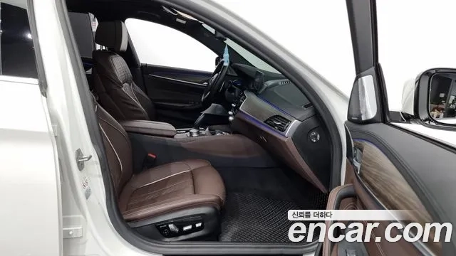 BMW 5 Series (G30) 2020 Белый из Кореи, фото 2