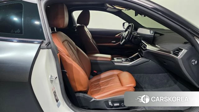 BMW 4 Series (G22) 2023 Черный из Кореи, фото 2
