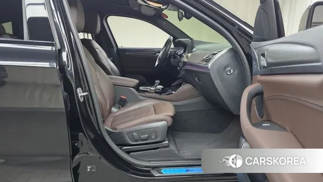 BMW X4 (G02) 2024 Черный из Кореи, фото 2