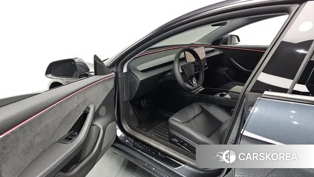 Tesla Model 3 2025 Серый из Кореи, фото 2