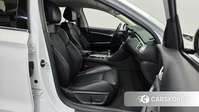 Genesis The New G70 2021 Белый из Кореи, фото 2