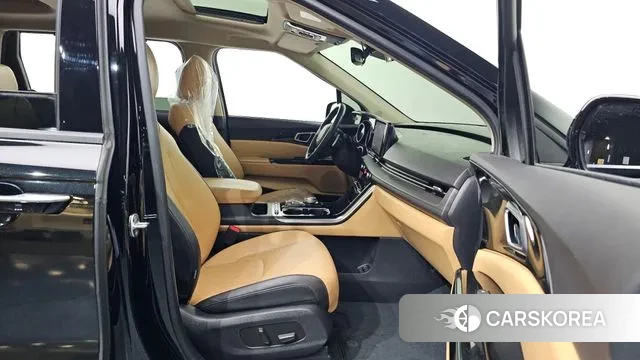 Kia Carnival 4th generation 2022 Черный из Кореи, фото 2