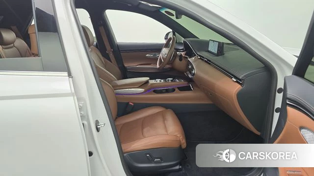 Genesis GV70 2022 Белый из Кореи, фото 2