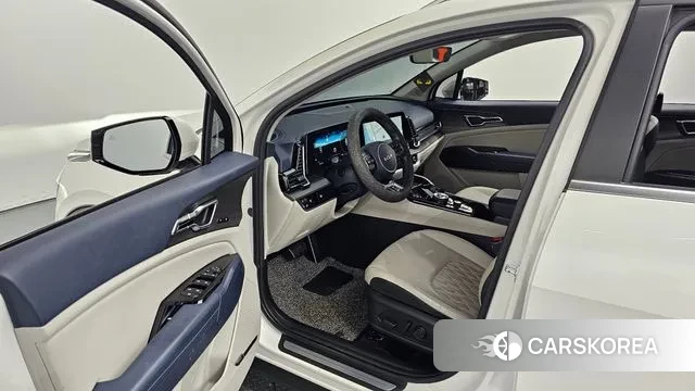 Kia Sportage 5th Generation 2022 Белый из Кореи, фото 2