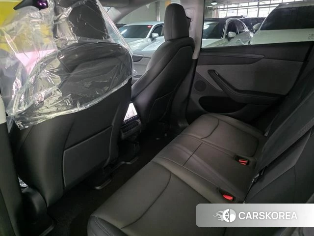 Tesla Model Y 2025 Серый из Кореи, фото 2