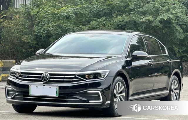 Volkswagen Magotan PHEV 2024 Черный из Китая, фото 2