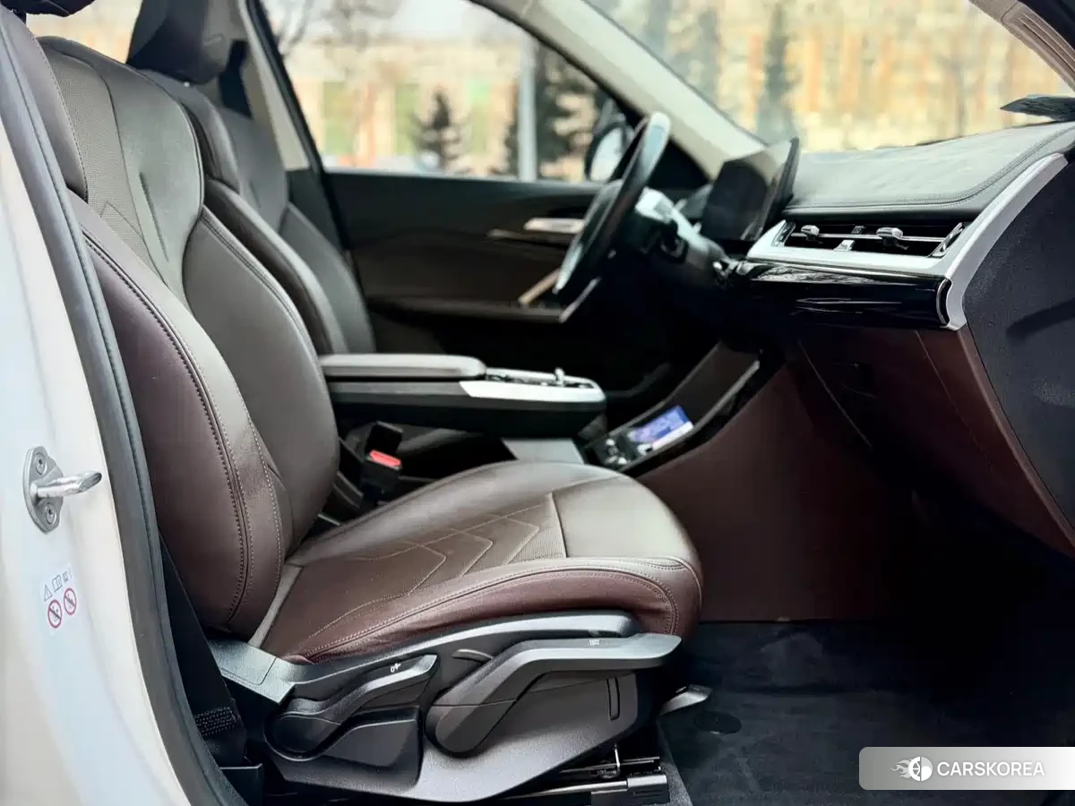 BMW X1 2023 Белый из Китая, фото 2