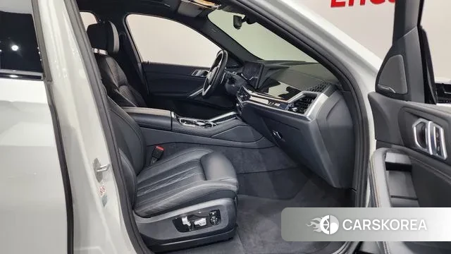 BMW X6 (G06) 2024 Белый из Кореи, фото 2