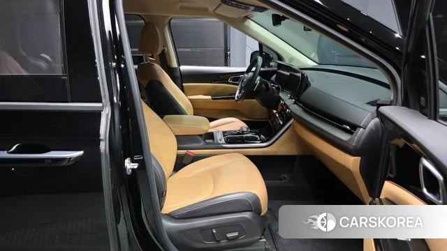 Kia Carnival 4th generation 2023 Черный из Кореи, фото 2