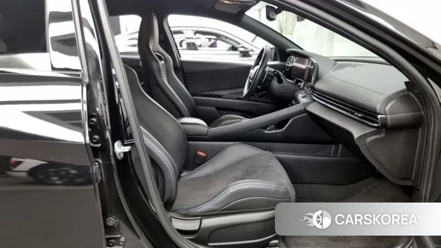 Hyundai Avante (CN7) 2022 Черный из Кореи, фото 2