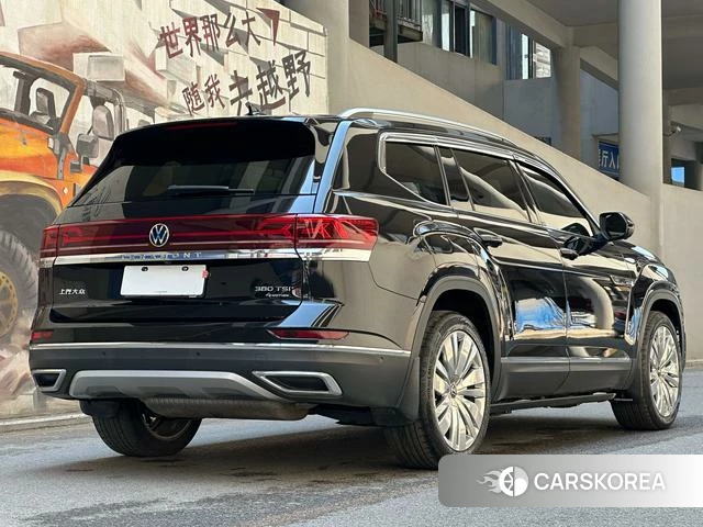 Volkswagen Tourang 2021 Черный из Китая, фото 2