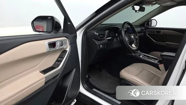 Ford Explorer 6th Generation 2020 Белый из Кореи, фото 2