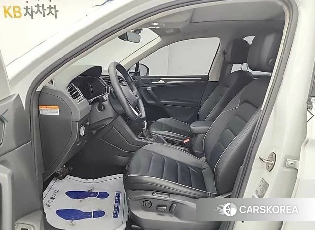 Volkswagen Tiguan second Generation 2022 Белый из Кореи, фото 2