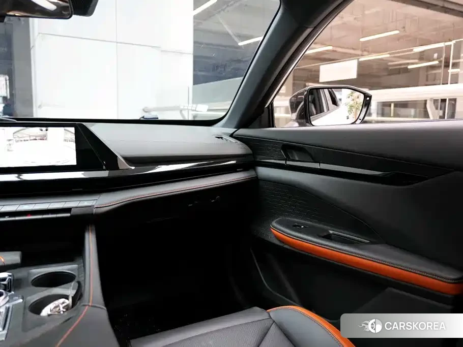 Chang'an UNI-V 2025 Белый из Китая, фото 2