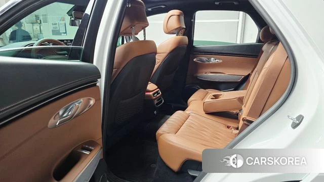 Genesis GV70 2023 Белый из Кореи, фото 2