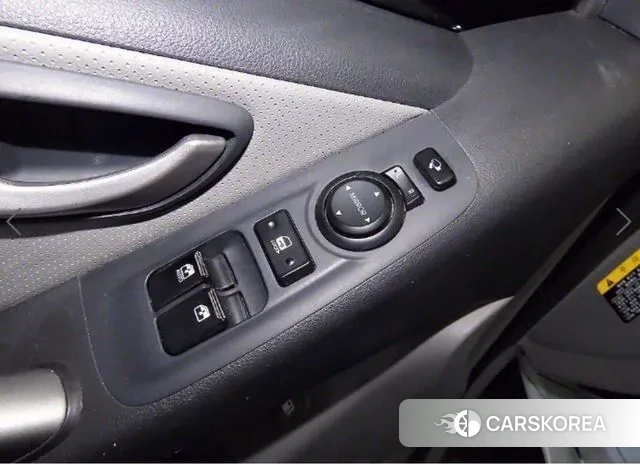 Hyundai The New Grand Starex 2021 Серебристо-серый из Кореи, фото 2