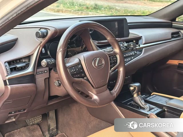 Lexus ES 2021 Белый из Китая, фото 2