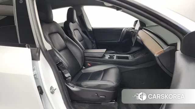 Tesla Model Y 2022 Белый из Кореи, фото 2