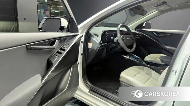 Kia Di Ol Nu Niro 2022 Белый из Кореи, фото 2