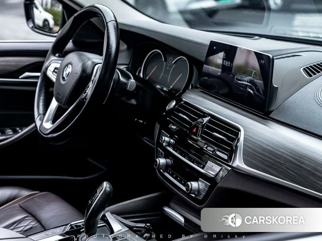BMW 5 series 2018 Черный из Китая, фото 2