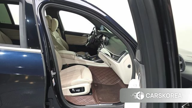 BMW X7 (G07) 2022 Черный из Кореи, фото 2