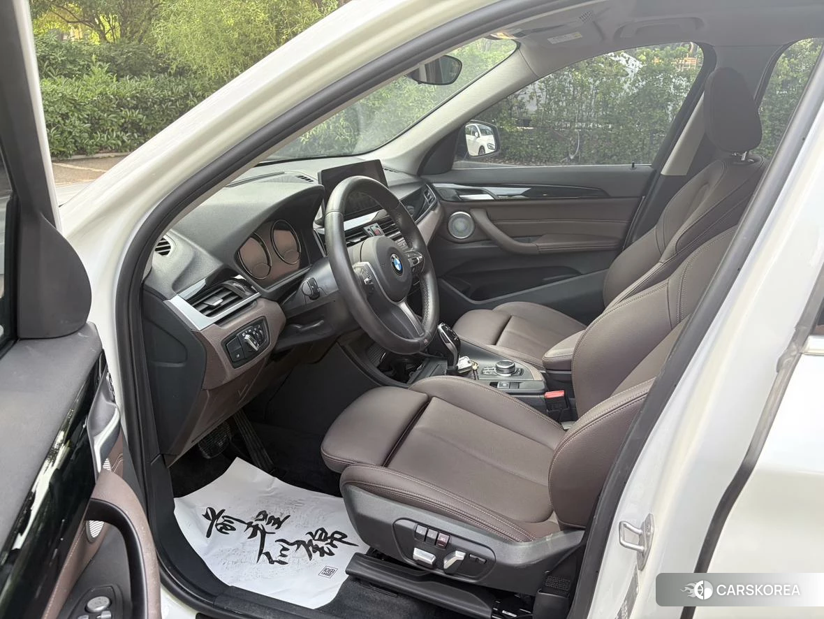 BMW X1 2021 Белый из Китая, фото 2