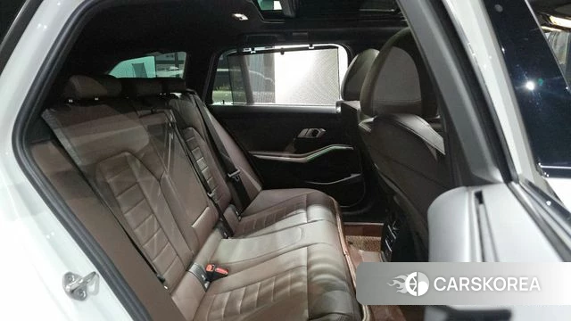 BMW 3 Series (G20) 2022 Белый из Кореи, фото 2