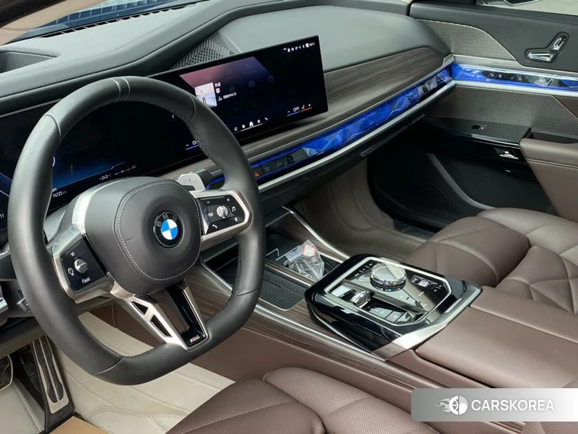 BMW 7 series 2022 Шампань из Китая, фото 2