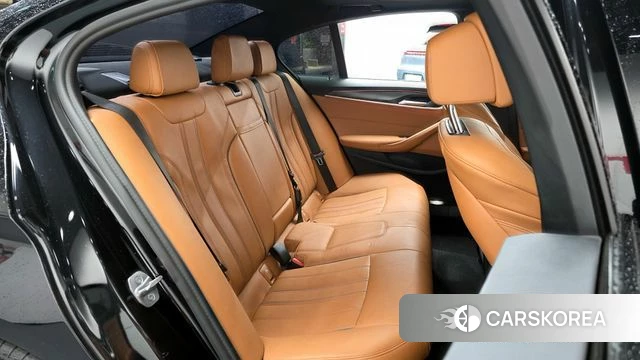 BMW 5 Series (G30) 2021 Черный из Кореи, фото 2