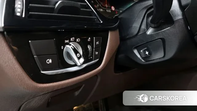 BMW 5 Series (G30) 2021 Синий из Кореи, фото 2