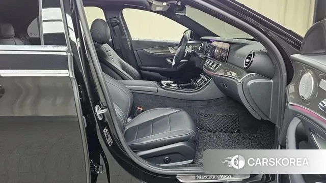 Mercedes-Benz E-Class W213 2019 Черный из Кореи, фото 2