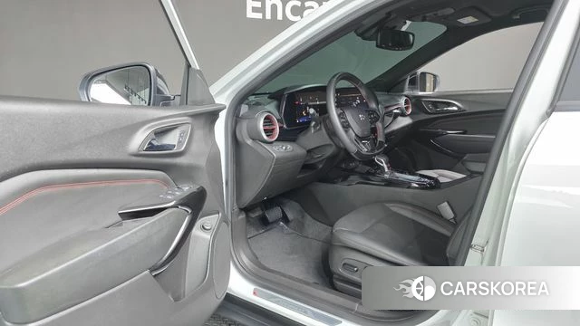 Chevrolet (GM Daewoo) Trax Crossover 2023 Белый из Кореи, фото 2