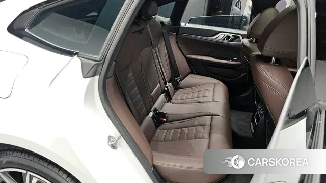 BMW 4 Series (G22) 2024 Белый из Кореи, фото 2