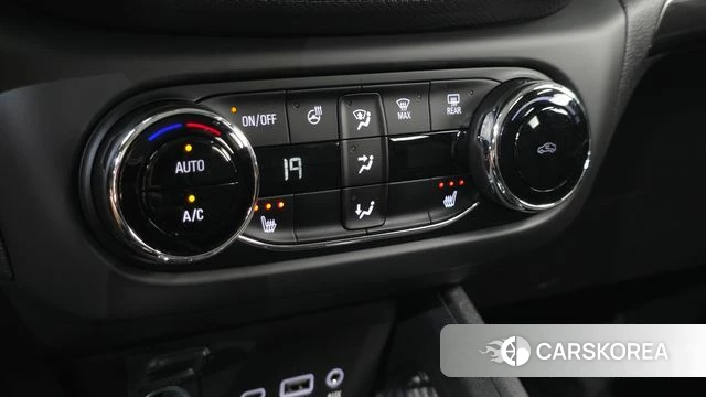 Chevrolet (GM Daewoo) Trailblazer 2022 Черный из Кореи, фото 2