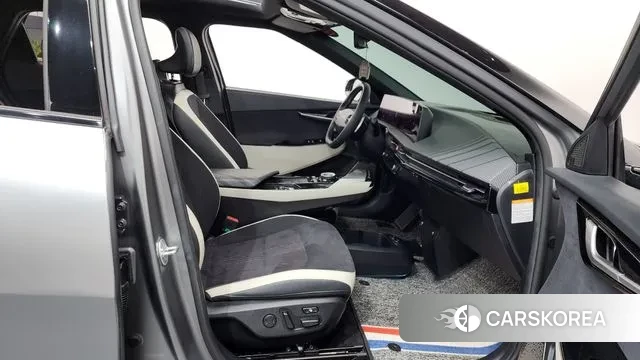 Kia EV6 2022 Серебристо-серый из Кореи, фото 2