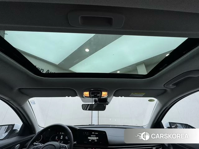 Hyundai Elantra 2023 Белый из Китая, фото 2