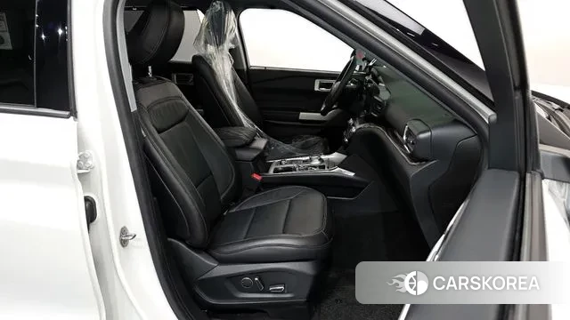 Ford Explorer 6th Generation 2020 Белый из Кореи, фото 2