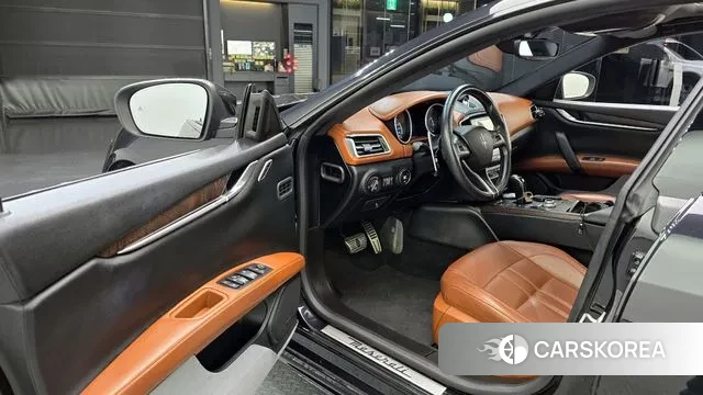 Maserati Ghibli 2018 Черный из Кореи, фото 2