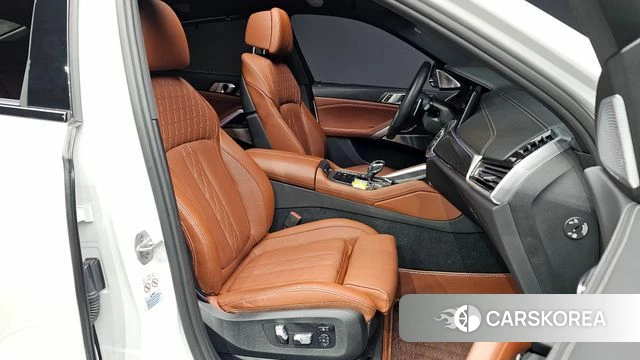 BMW X6 (G06) 2023 Белый из Кореи, фото 2