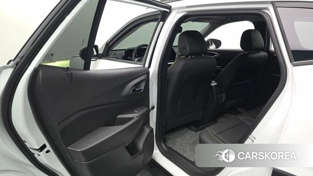 Chevrolet (GM Daewoo) Trax Crossover 2023 Белый из Кореи, фото 2