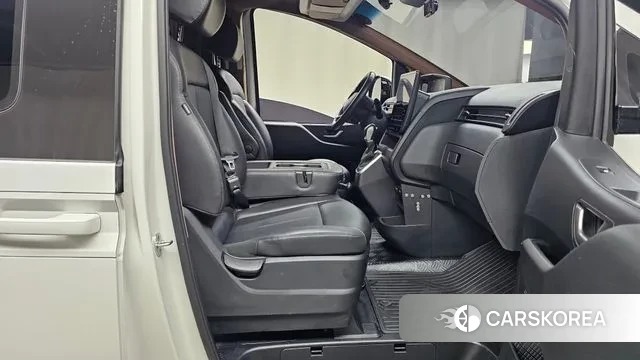 Hyundai Staria 2021 Белый из Кореи, фото 2