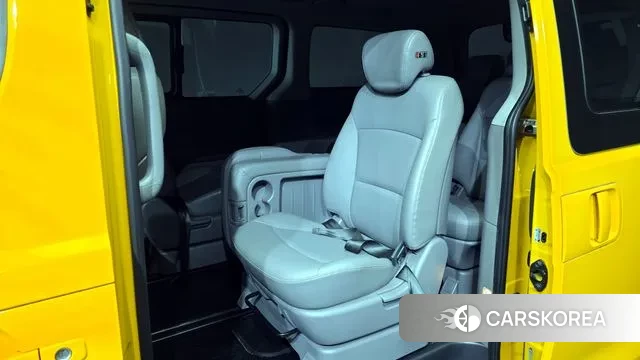 Hyundai The New Grand Starex 2018 Желтый из Кореи, фото 2