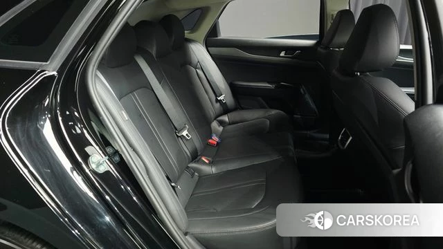 Kia K5 3rd generation 2023 Черный из Кореи, фото 2