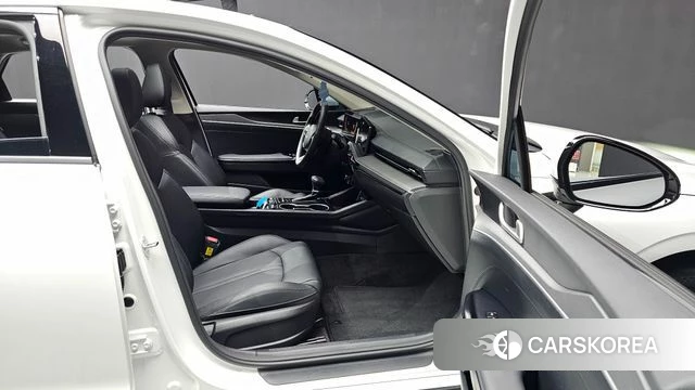 Kia The New K5 3rd generation 2025 Белый из Кореи, фото 2
