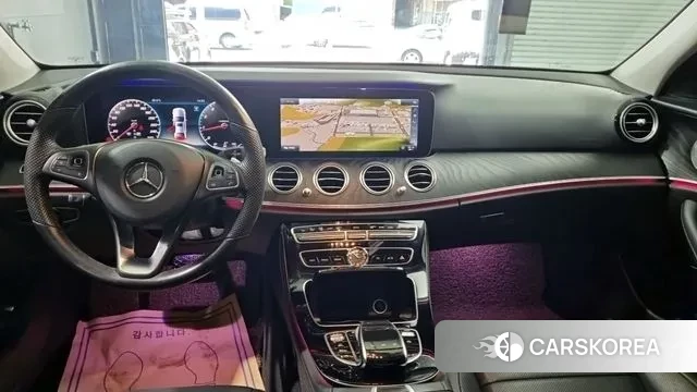 Mercedes-Benz E-Class W213 2018 Серебряный из Кореи, фото 2